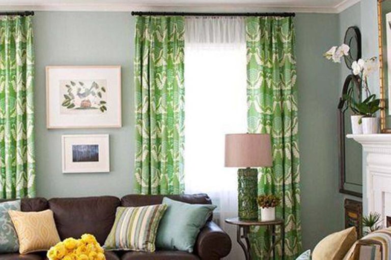 Differences Between Curtains and Drapes